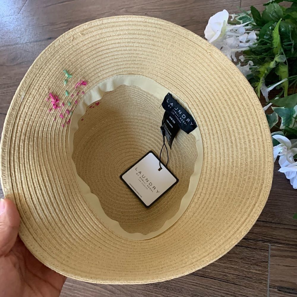 Women's Sun Straw Hat With Embroidered Flower . - Picture 10 of 11